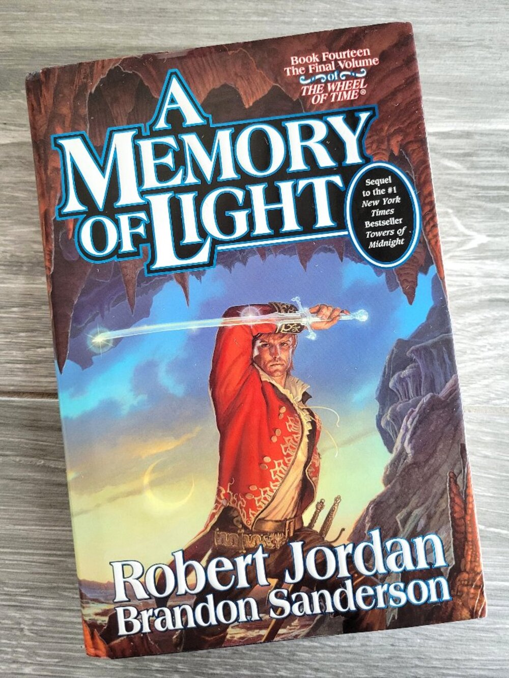 A MEMORY OF LIGHT #14 WHEEL OF TIME ROBERT JORDAN 2012 FIRST EDITION AUTO SIGNED